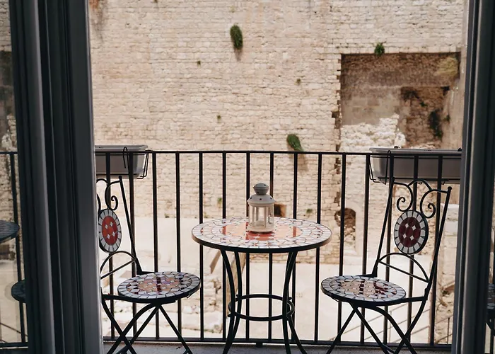 לינה וארוחת בוקר Bue Marino - Exclusive With Castle View ביצ'לייה